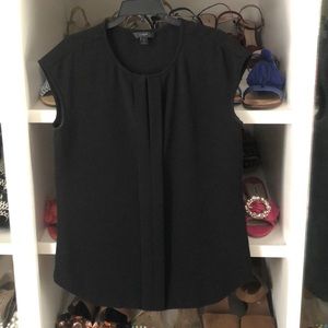 Black crepe cap-sleeved keyhole blouse